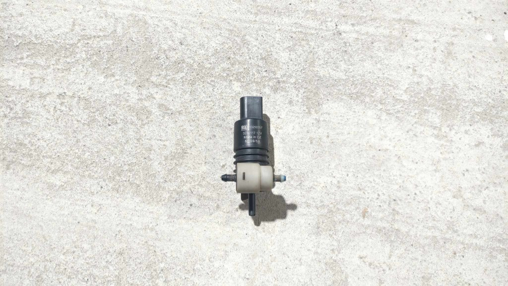 Pompita lichid parbriz 13250357 Opel Astra J an fab. 2009 - 2015