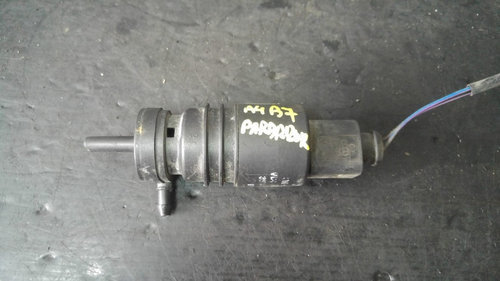 Pompita lichid parbriz audi a4 b7 1j0973722