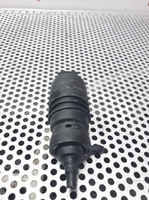Pompita lichid parbriz Vw Bora 1J5 Sedan 1.9 TDI 96 KW cutie manuala OEM 1J5955651