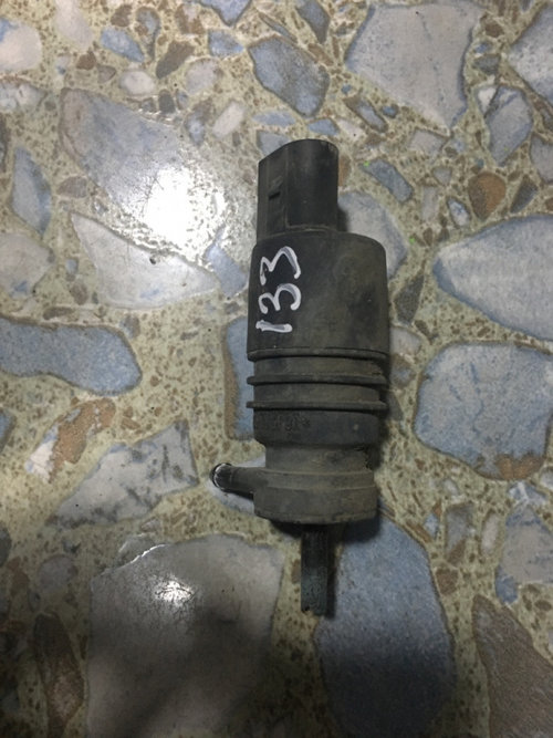 Pompita spalator parbriz Volkswagen Passat B5 [1996 - 2000] Sedan 4-usi 1.8 MT (150 hp) (3B2) 1.8T 2...