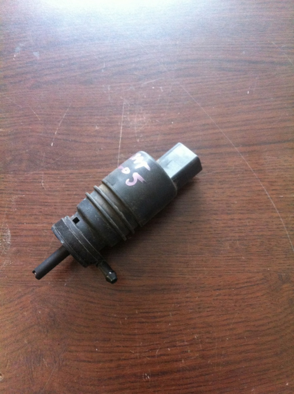 Pompita spalator parbriz Volkswagen VW Passat B5 [1996 - 2000] Sedan 4-usi 1.9 TDI MT (110 hp) (3B2)