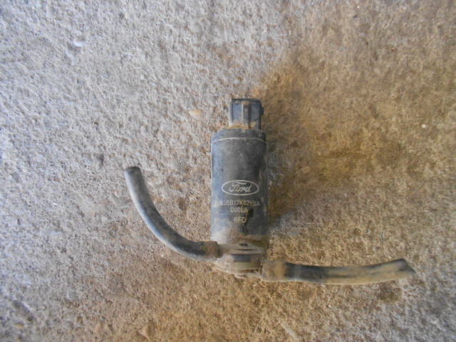 POMPITA VAS LICHID PARBRIZ FORD FIESTA MK3 1.1 BENZINA FAB. 1989 - 1997 ⭐⭐⭐⭐⭐