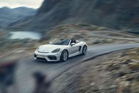 Porsche 718 Cayman GT4 si 718 Boxster Spyder