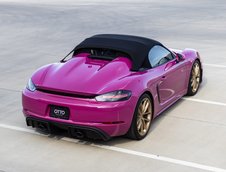 Porsche 718 Spyder in nuanta Ruby Star