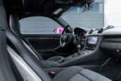 Porsche 718 Spyder in nuanta Ruby Star