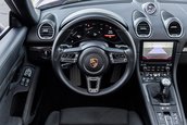 Porsche 718 Spyder in nuanta Ruby Star