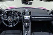 Porsche 718 Spyder in nuanta Ruby Star