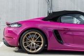 Porsche 718 Spyder in nuanta Ruby Star