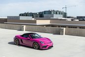Porsche 718 Spyder in nuanta Ruby Star