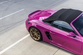 Porsche 718 Spyder in nuanta Ruby Star