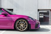 Porsche 718 Spyder in nuanta Ruby Star