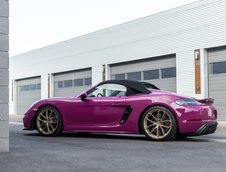 Porsche 718 Spyder in nuanta Ruby Star