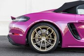 Porsche 718 Spyder in nuanta Ruby Star
