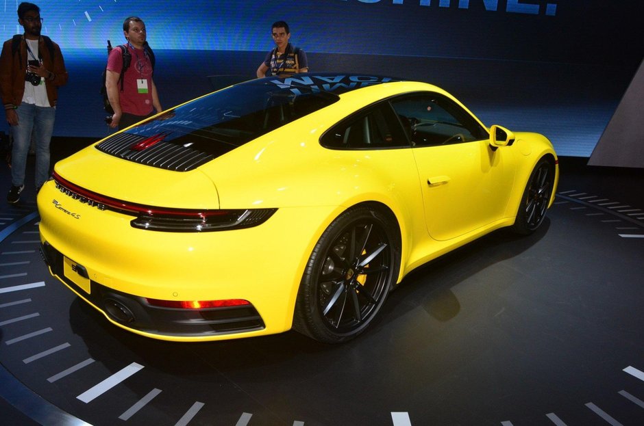 Porsche 911 (992) poze reale