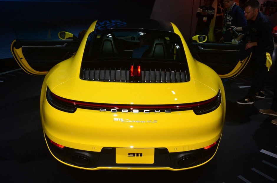 Porsche 911 (992) poze reale