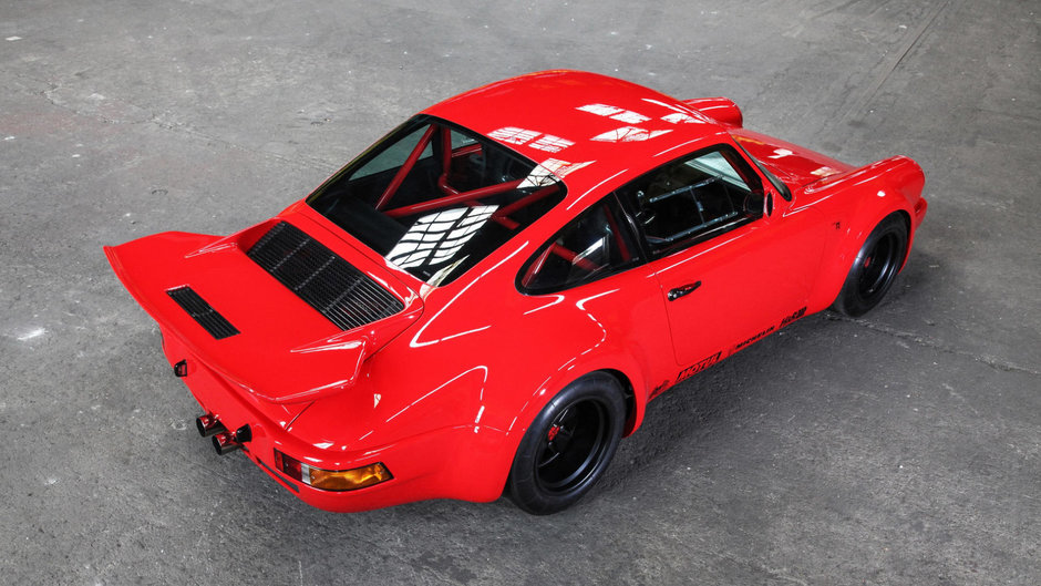 Porsche 911 by DP Motorsport