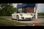 Porsche 911 Cabrio cu scaun fata central si trei locuri