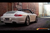 Porsche 911 Cabrio cu scaun fata central si trei locuri