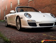 Porsche 911 Cabrio cu scaun fata central si trei locuri