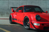 Porsche 911 Carrera 4 RWB