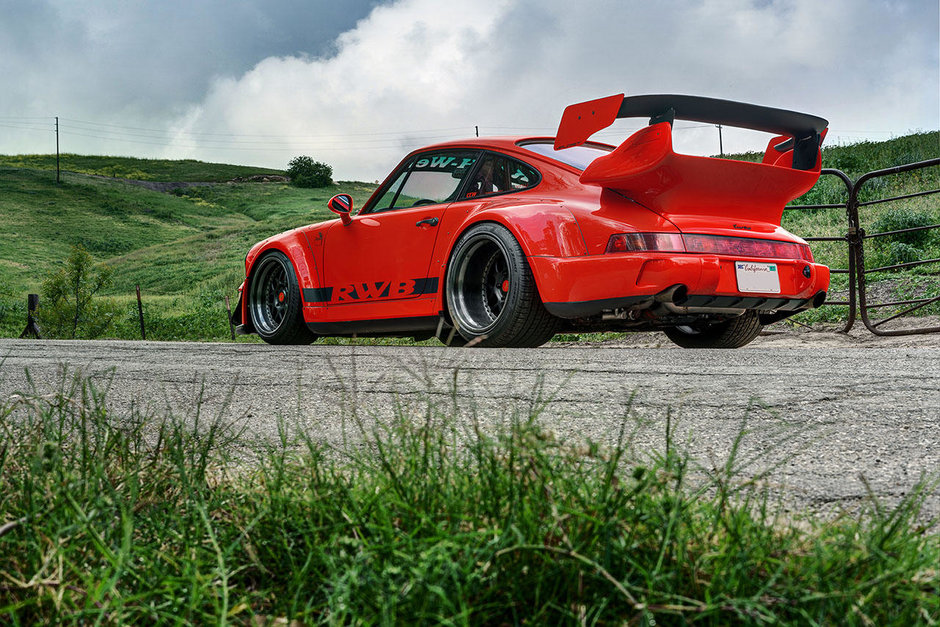 Porsche 911 Carrera 4 RWB