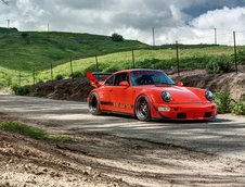 Porsche 911 Carrera 4 RWB