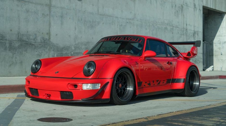 Porsche 911 Carrera 4 RWB