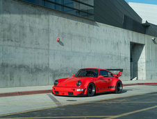 Porsche 911 Carrera 4 RWB