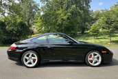 Porsche 911 Carrera 4S cu 5.260 de kilometri la bord