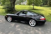 Porsche 911 Carrera 4S cu 5.260 de kilometri la bord