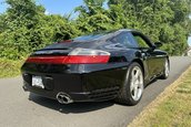 Porsche 911 Carrera 4S cu 5.260 de kilometri la bord