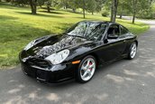 Porsche 911 Carrera 4S cu 5.260 de kilometri la bord