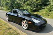 Porsche 911 Carrera 4S cu 5.260 de kilometri la bord
