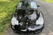 Porsche 911 Carrera 4S cu 5.260 de kilometri la bord