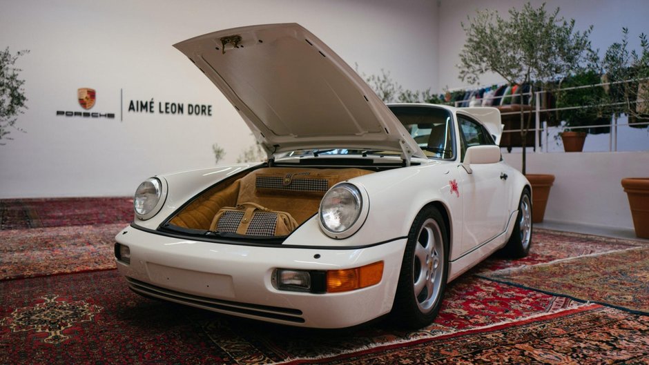 Porsche 911 Carrera 964 Aime Dore Leon