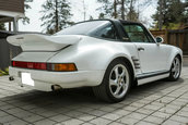 Porsche 911 cu motor V8