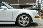 Porsche 911 cu motor V8