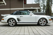 Porsche 911 cu motor V8