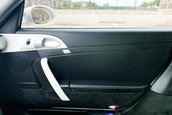 Porsche 911 cu scaun sofer central