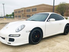 Porsche 911 cu scaun sofer central
