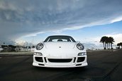 Porsche 911 cu volan pe mijloc