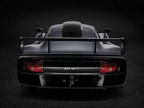 Porsche 911 GT1 Evolution de strada