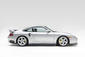 Porsche 911 GT2 cu 6.373 de kilometri la bord