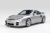 Porsche 911 GT2 cu 6.373 de kilometri la bord