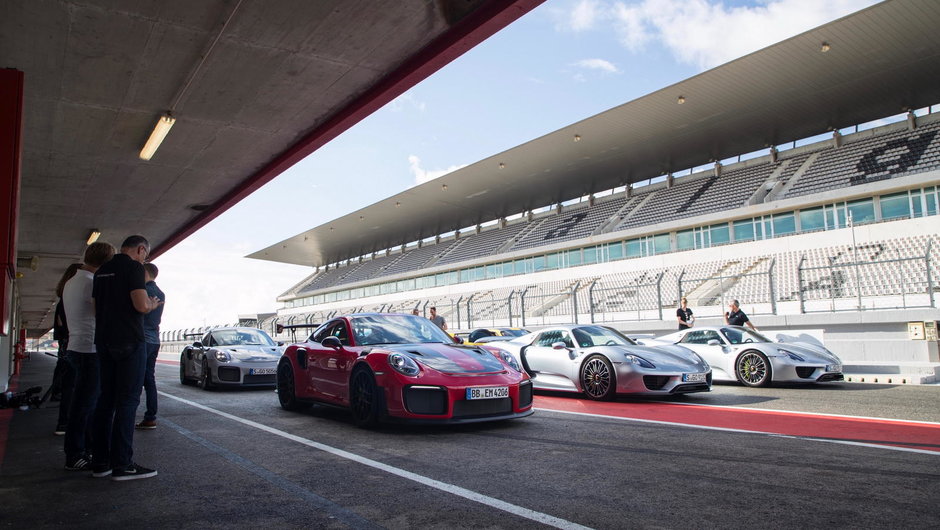 Porsche 911 GT2 RS - Galerie Foto