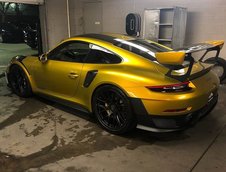 Porsche 911 GT2 RS in Explosive Gold