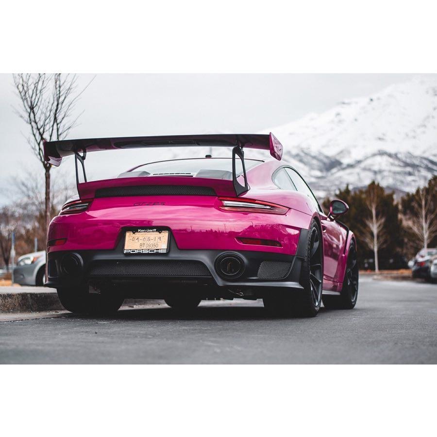 Porsche 911 GT2 RS in Ruby Star