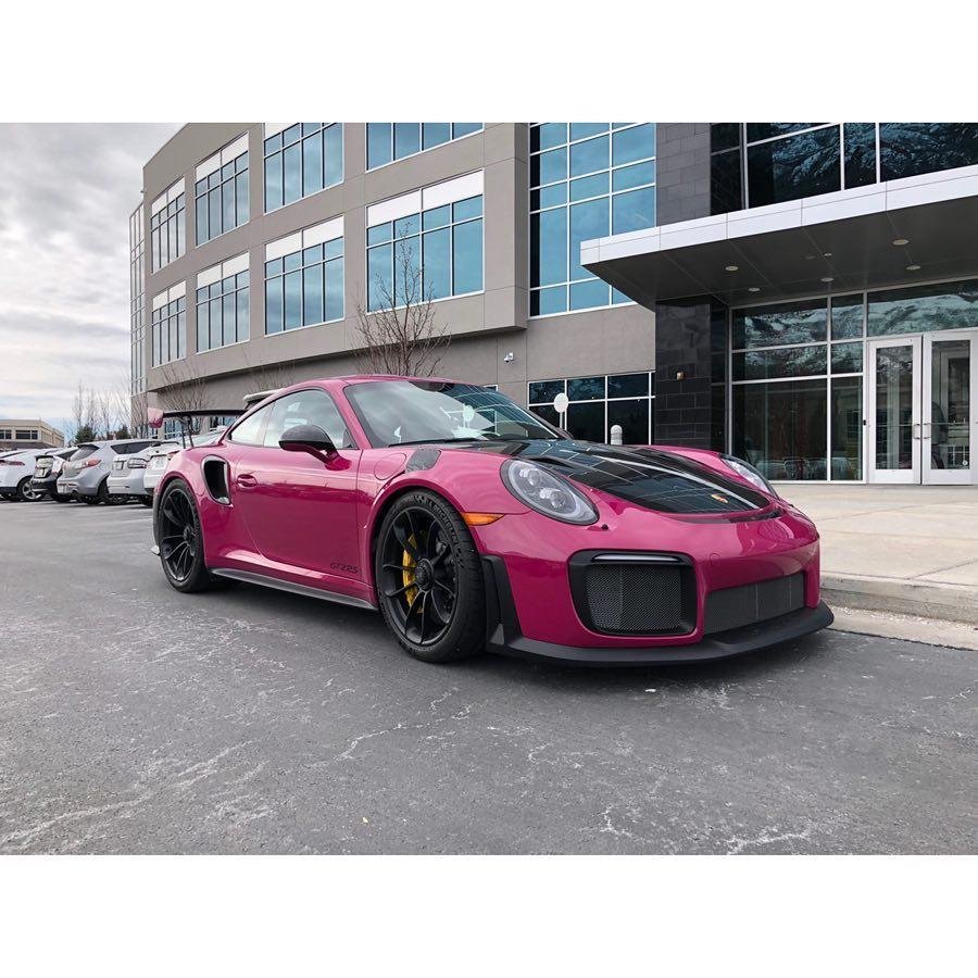 Porsche 911 GT2 RS in Ruby Star