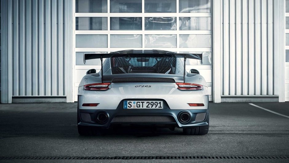 Porsche 911 GT2 RS - Noi poze