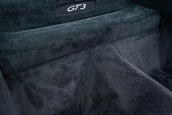 Porsche 911 GT3 cu 967 de kilometri la bord
